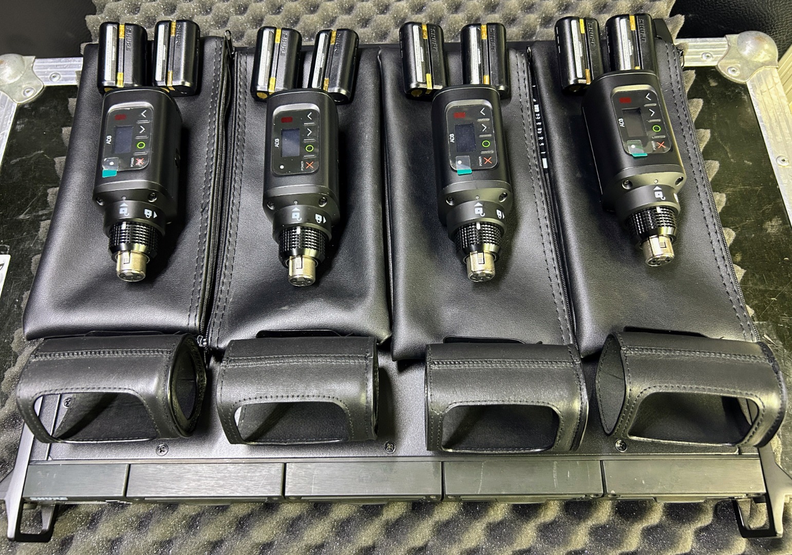 Shure Axient Digital PO package (1xAD4Q-A, 4xAD3, 8xSB900, 1xSBRC
